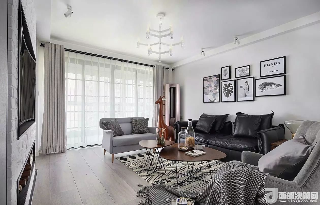 沙發(fā)背景墻選對裝飾畫，才能美了整個(gè)客廳空間！