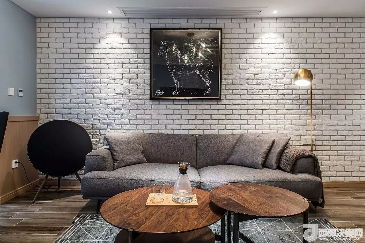 沙發(fā)背景墻選對裝飾畫，才能美了整個(gè)客廳空間！