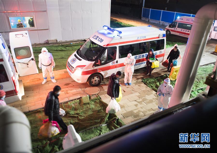 （聚焦疫情防控·圖文互動）（11）分秒必爭！一切為了治病救人——中國抗疫生命至上的生動實踐