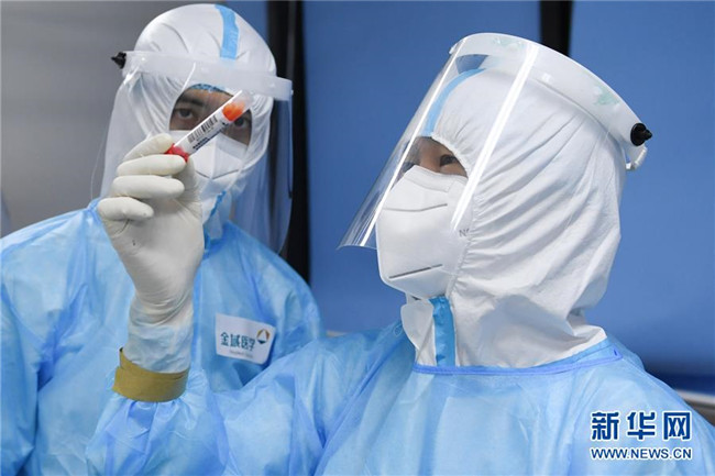 （新華全媒頭條·圖文互動）（10）首都再戰(zhàn)“疫”，難忘40天——寫在北京應急響應級別降級之際 