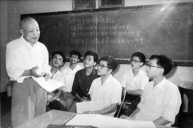 舍我其誰報(bào)國志，碧血丹心愛國情